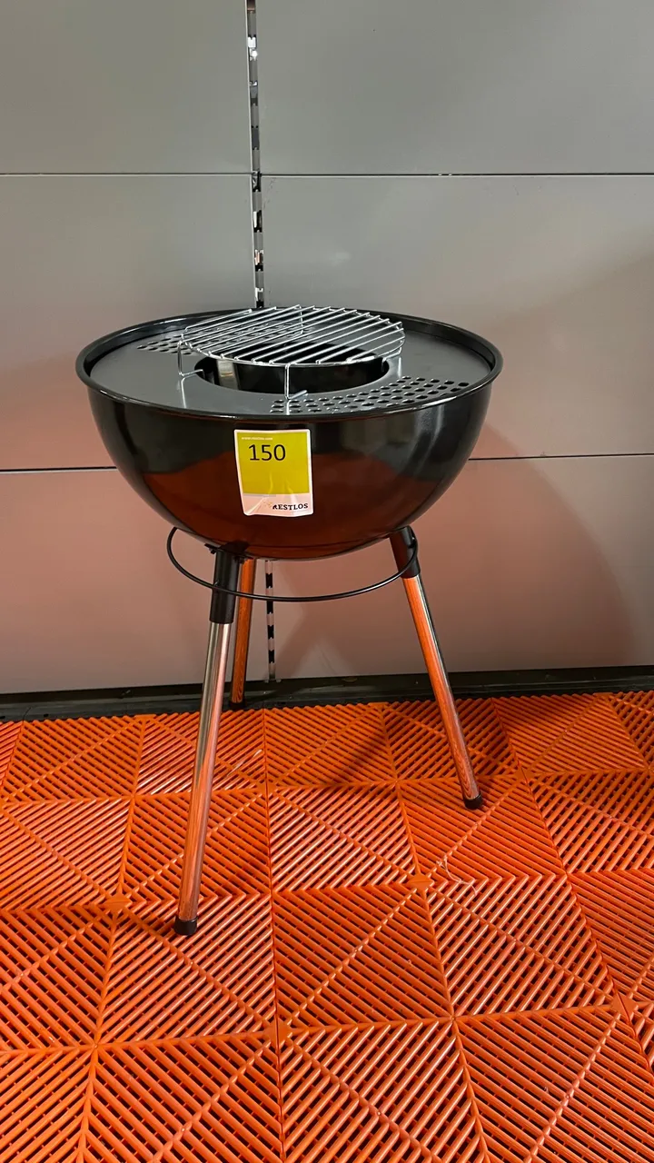 Runder Holzkohlegrill / Kugelgrill mit Standbeinen